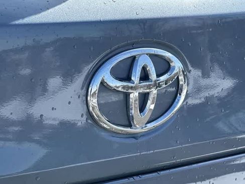 Used 2023 Toyota Corolla Cross LE w/ Moonroof Package image 18