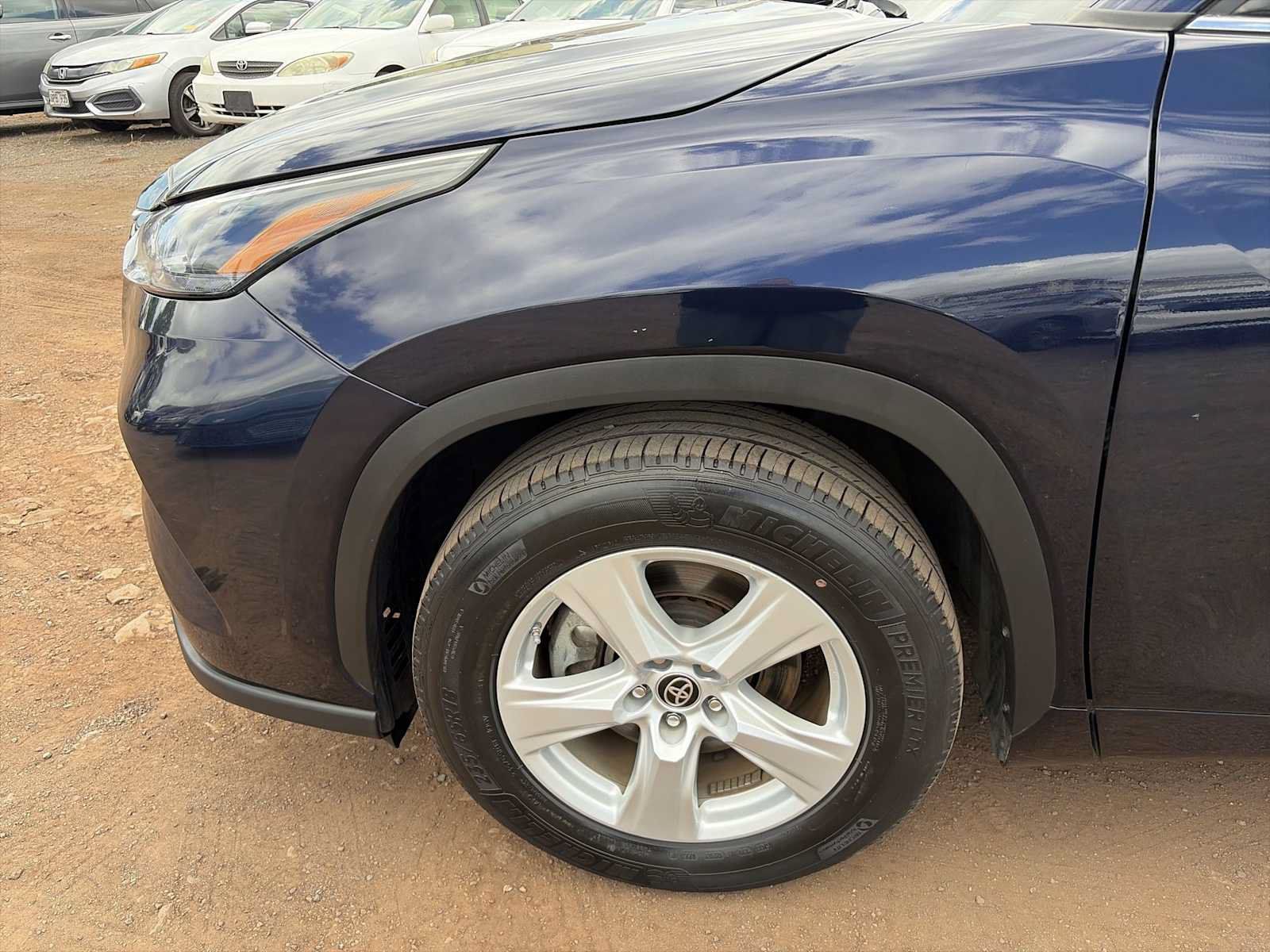 Used 2023 Toyota Highlander L FWD image 18