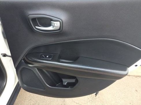 Used 2018 Jeep Compass Limited AWD/4WD image 41