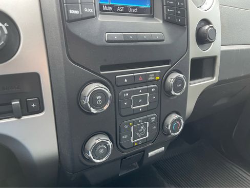 Used 2013 Ford F150 XLT w/ Luxury Equipment Group image 16