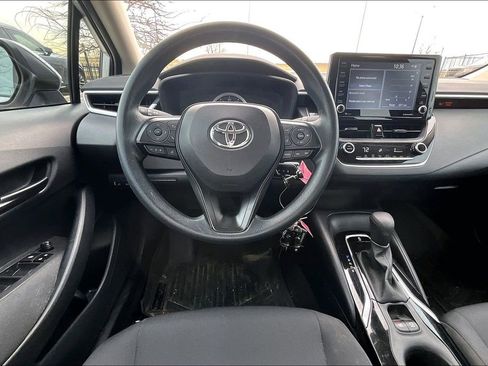 Used 2022 Toyota Corolla LE image 7