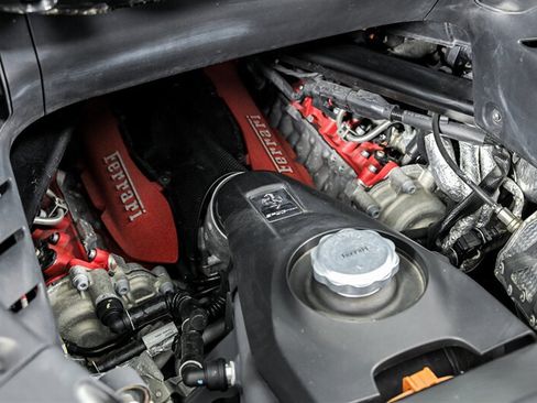 Used 2023 Ferrari SF90 Spider AWD/4WD image 15