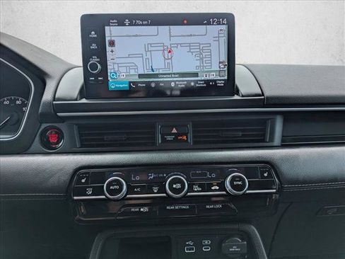 Used 2025 Honda Pilot Touring image 15