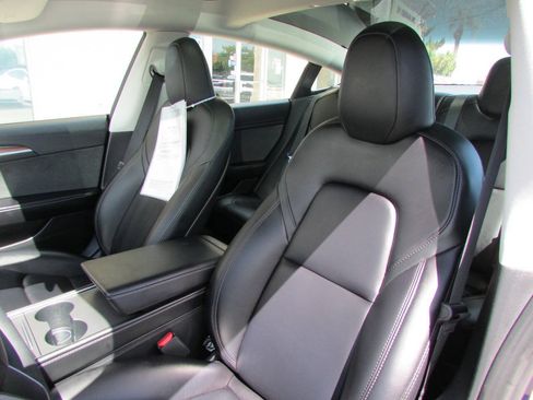 Used 2023 Tesla Model 3 Standard Range RWD image 13