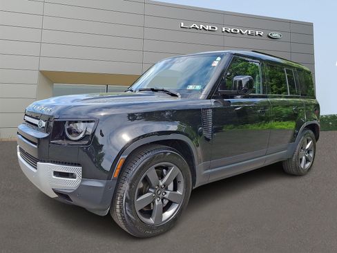Used 2025 Land Rover Defender 110 S AWD/4WD image 1
