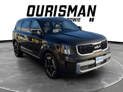 Used 2023 Kia Telluride EX w/ EX Captain's Chair Package