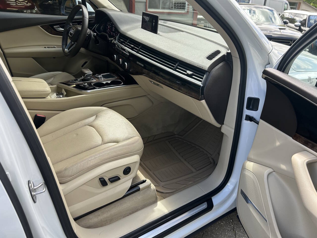 Used 2017 Audi Q7 3.0T Premium Plus AWD/4WD image 21