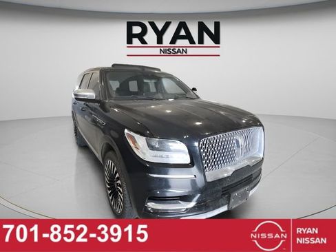Used 2021 Lincoln Navigator Black Label w/ Cargo Convenience Package AWD/4WD image 9