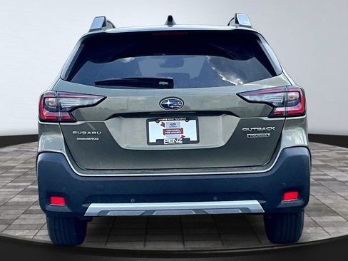 Used 2024 Subaru Outback Touring AWD/4WD image 5