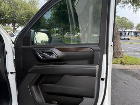 Used 2023 GMC Yukon XL SLE w/ Max Trailering Package AWD/4WD image 16