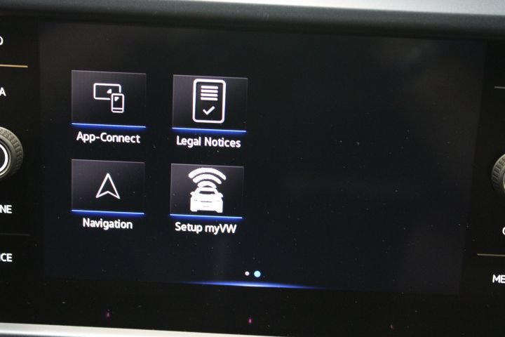 Used 2022 Volkswagen Taos SE w/ Panoramic Sunroof Package FWD image 52