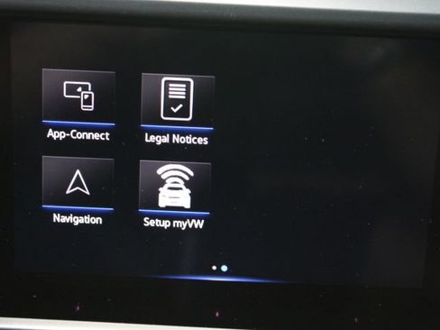 Used 2022 Volkswagen Taos SE w/ Panoramic Sunroof Package FWD image 52