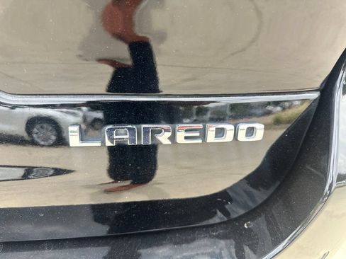 Used 2023 Jeep Grand Cherokee L Laredo RWD image 10