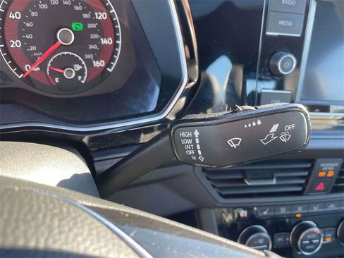 Used 2019 Volkswagen Jetta R-Line image 24