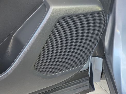 Used 2023 Toyota Highlander XLE image 16