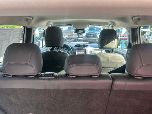 Used 2023 Jeep Renegade Limited AWD/4WD image 24