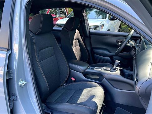 Used 2024 Honda HR-V Sport image 8