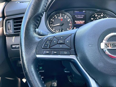 Used 2019 Nissan Rogue Sport SV w/ All-Weather Package FWD image 18