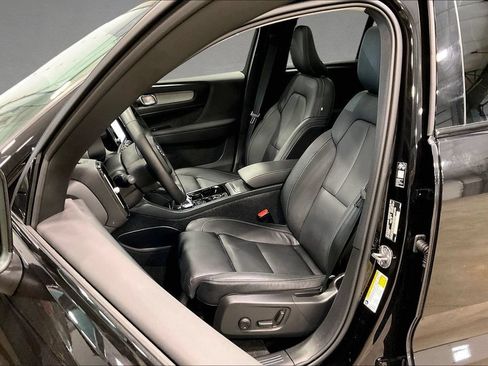 Certified 2026 Volvo XC40 B5 Plus w/ Protection Package Premier AWD/4WD image 21