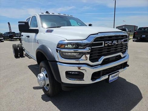 New 2026 RAM 5500 Tradesman AWD/4WD image 41
