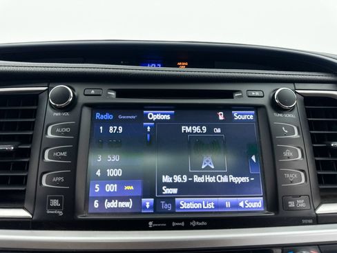 Used 2016 Toyota Highlander Limited AWD/4WD image 23