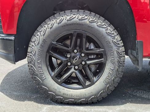 Used 2019 Chevrolet Silverado 1500 LT Trail Boss AWD/4WD image 13