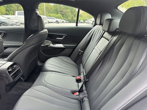 New 2026 Mercedes-Benz E 350 4MATIC Sedan image 9