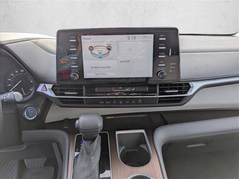 Certified 2023 Toyota Sienna LE image 13