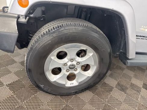 Used 2014 Jeep Wrangler Unlimited Sahara w/ Connectivity Group image 30