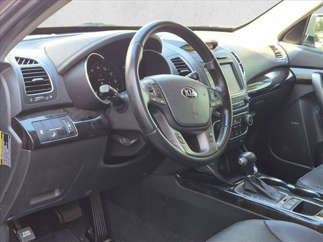 Used 2015 Kia Sorento SX FWD image 2
