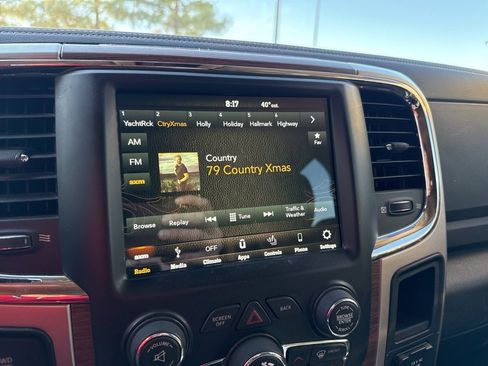 Used 2018 RAM 2500 Laramie w/ Cold Weather Group image 15