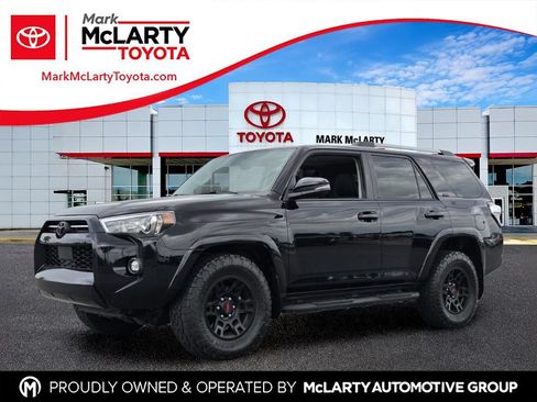 Used 2022 Toyota 4Runner SR5 Premium w/ Moonroof Package RWD image 1