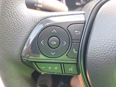 Used 2026 Toyota Corolla LE FWD image 21