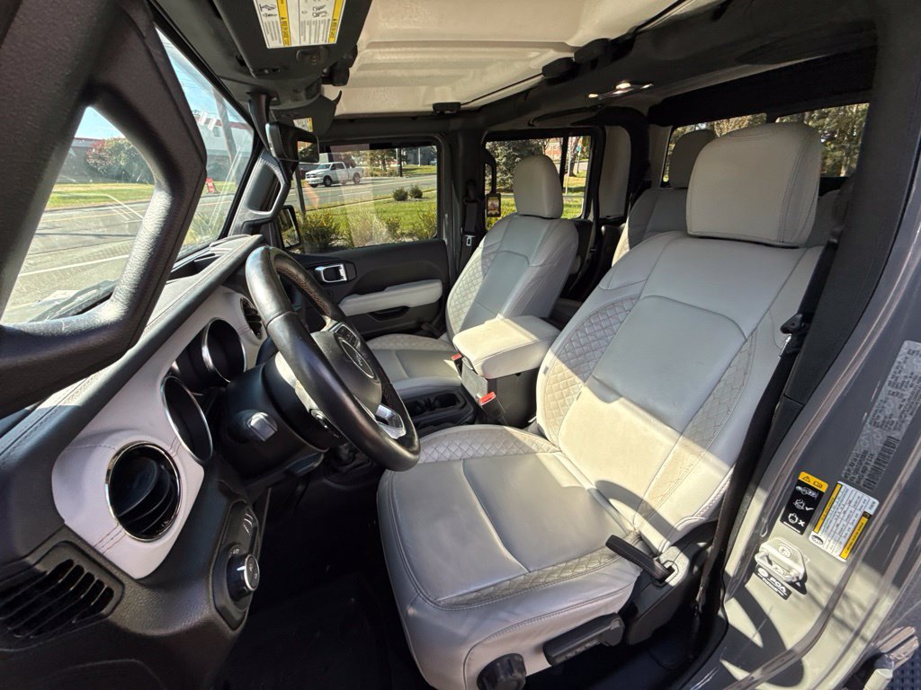 Used 2023 Jeep Gladiator Overland AWD/4WD image 9
