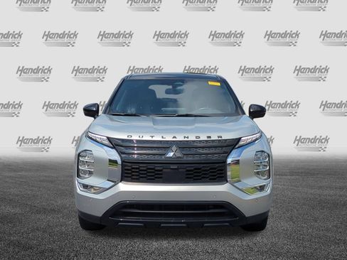Used 2023 Mitsubishi Outlander SEL FWD image 3