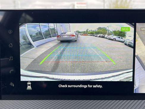 New 2025 Nissan Kicks SR w/ SR Premium Package image 13