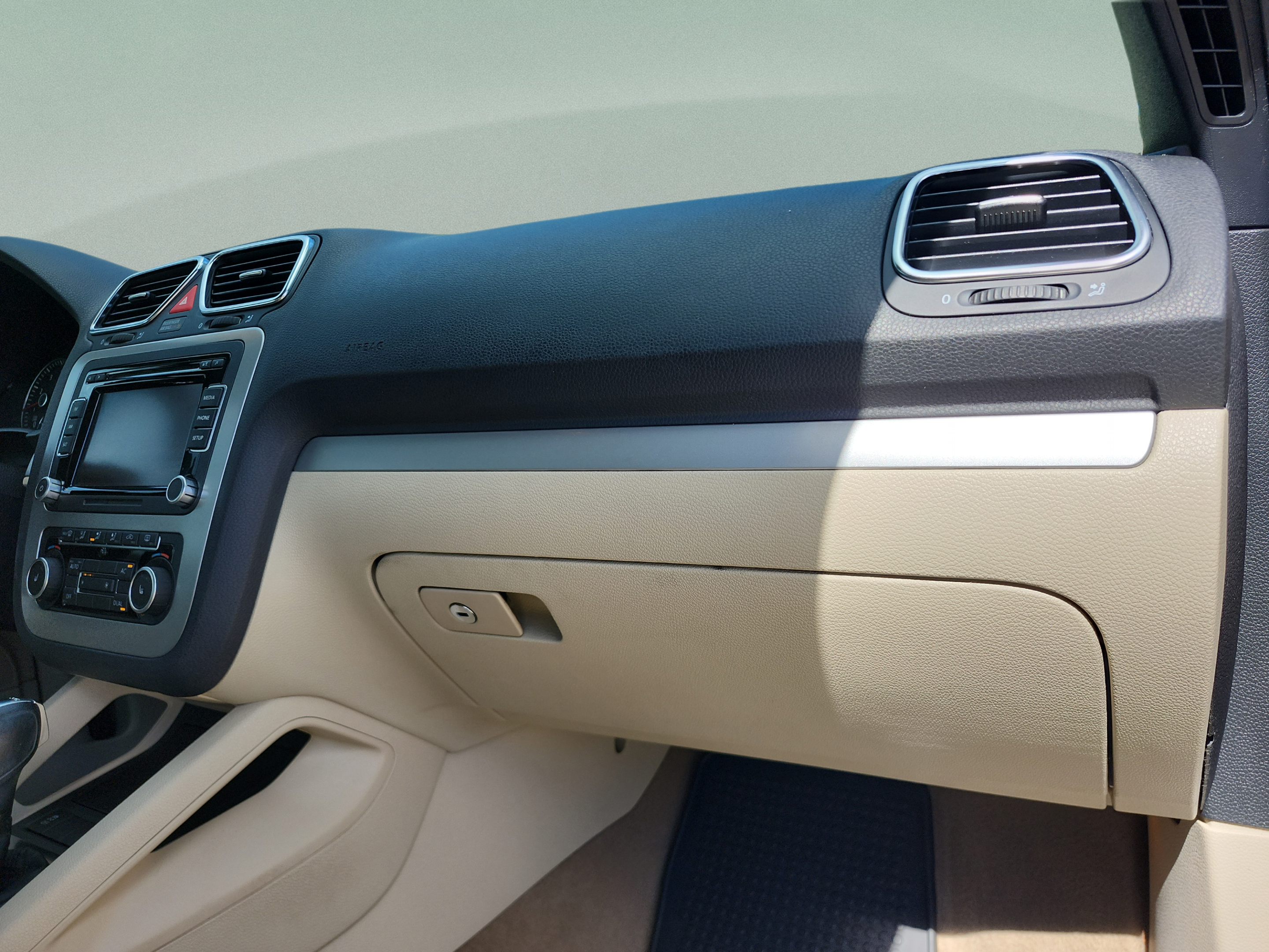Used 2012 Volkswagen Eos Komfort FWD image 20