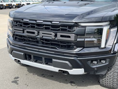 Used 2025 Ford F150 Raptor AWD/4WD image 12