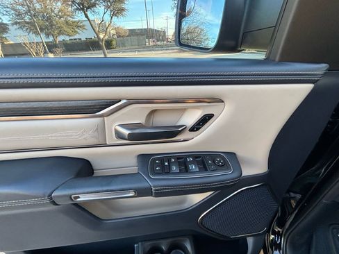 Used 2019 RAM 1500 Limited w/ Body Color Bumper Group image 12