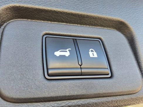 Used 2023 Nissan Rogue Platinum w/ Platinum Premium Package FWD image 19