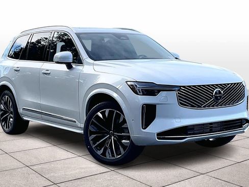 New 2026 Volvo XC90 T8 Ultra image 2