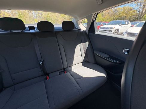 Used 2025 Kia K4 LXS FWD image 35