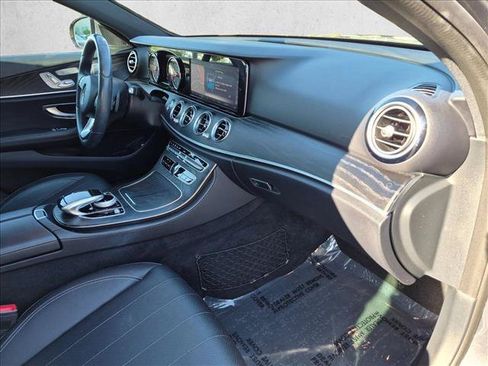 Used 2018 Mercedes-Benz E 300 image 21