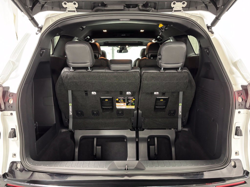 Used 2026 Toyota Sienna Limited FWD image 54