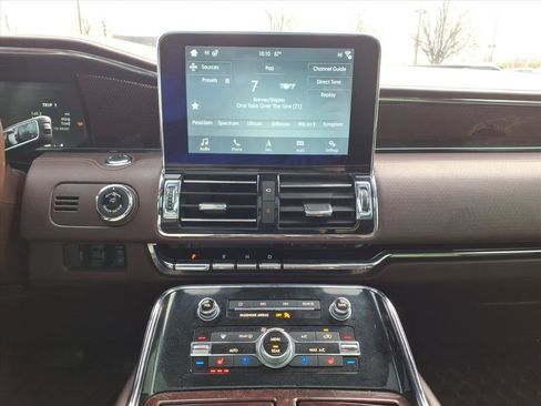 Used 2018 Lincoln Navigator Black Label image 10