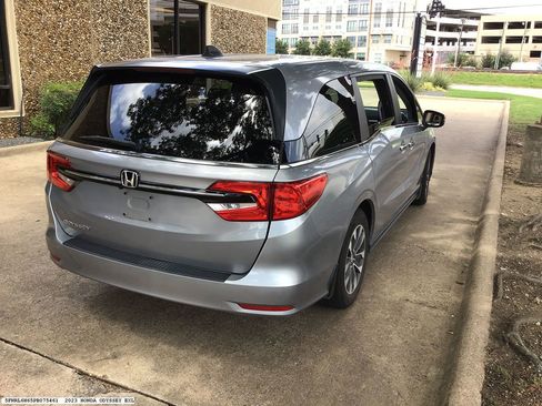 Used 2023 Honda Odyssey EX-L image 4