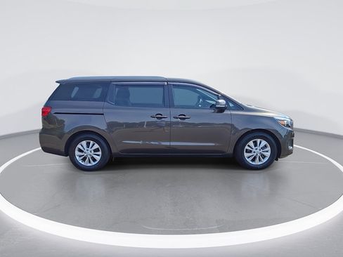 Used 2015 Kia Sedona LX FWD image 10