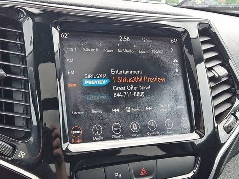 Certified 2019 Jeep Cherokee Limited w/ Trailer Tow Group AWD/4WD image 23