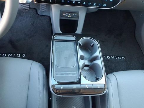 New 2026 Hyundai Ioniq 5 SEL image 16