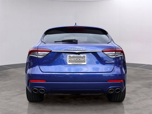 Used 2024 Maserati Levante GT Ultima image 6